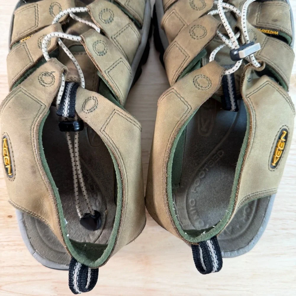 KEEN Newport Hiking Sandals Men's Brown Black Leather Waterproof Outdoor - 11